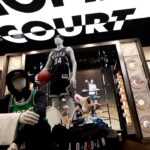 Foot Locker shares sink after weak quarterly results