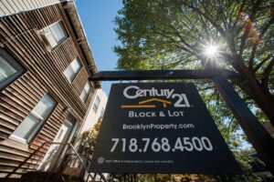 Century 21 CEO optimistic over 2025 real estate market, spotlights key datapoint that buyers ‘don’t realize’