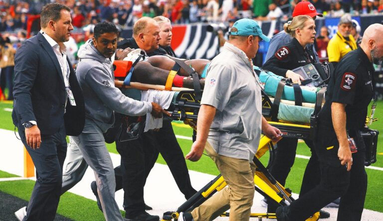 Dolphins’ Grant DuBose has movement in all extremities after scary hit vs. Texans