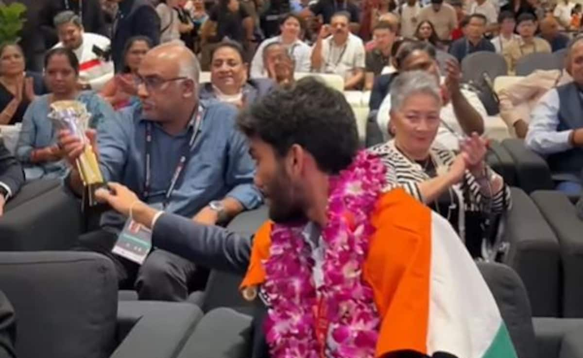 D Gukesh Hands Over World Chess Championship Trophy To Parents. Video Viral