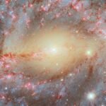 Hubble Captures NGC 5643’s Spiral Arms, Star Formation, and Hidden Black Hole