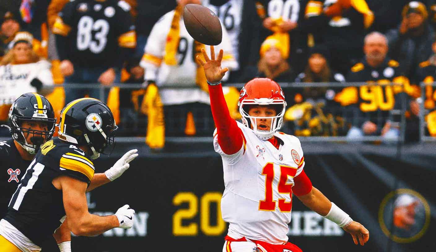 Chiefs clinch AFC’s top seed by breezing past the skidding Steelers 29-10