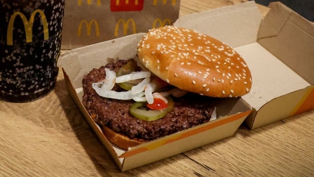 E. coli outbreak investigation tied to onions in McDonald’s Quarter Pounders closes in U.S.