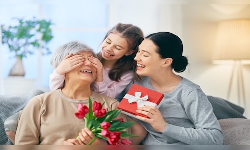 New Year 2025: Thoughtful gift ideas to make your parents feel loved