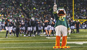 AP Top 25: Oregon remains No. 1; Ohio State, Miami, Clemson take plunge