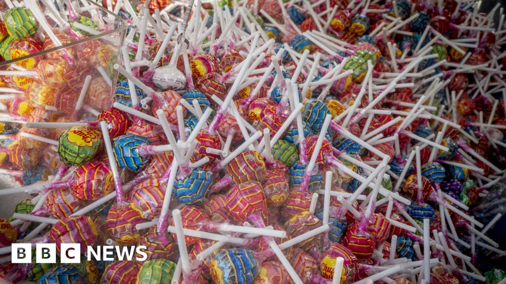 Lollies to be given to Leeds city clubbers to keep them quiet