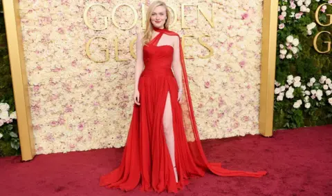 Getty Images Dakota Fanning attends the 82nd Annual Golden Globe Awards at The Beverly Hilton on January 05, 2025 in Beverly Hills, California