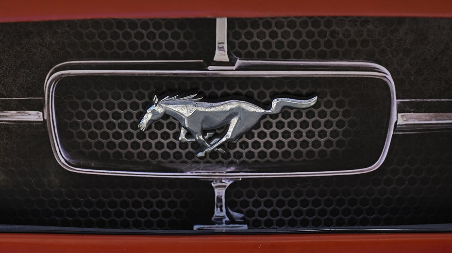 Ford Mustang logo