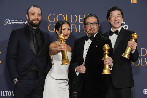 Cosmo Jarvis, Anna Sawai, Hiroyuki Sanada, and Tadanobu Asano with the Golden Globes they won for Shogun.