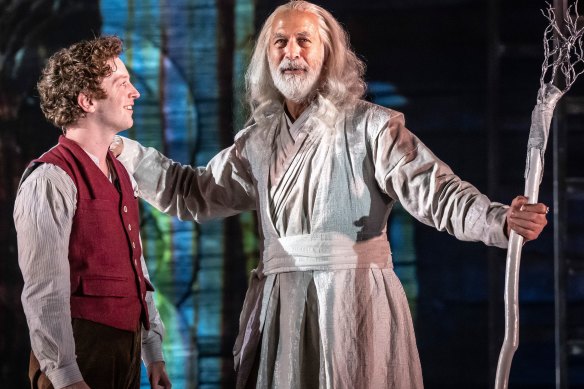 Spencer Davis Milford as Frodo and Tom Amandes as Gandalf in The Lord of the Rings – A Musical Tale, in Chicago.