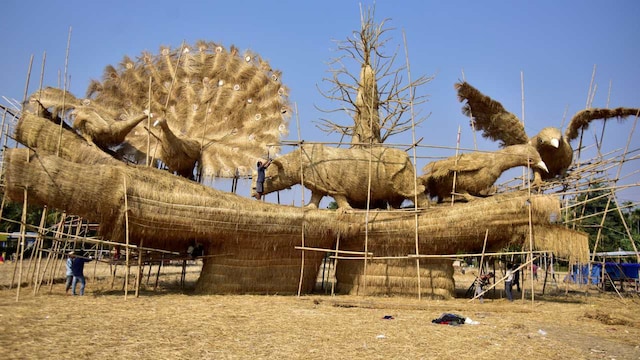 4. Magh Bihu | Also popular as Bhogali Bihu, this festival is celebrated in the state of Assam and is dedicated to 'Agni Dev' (Fire God). Signifies the conclusion of the harvest season, the celebrations this year will take place on January 15, 2025. (Image: Reuters)