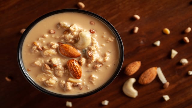 Payesh |The sweet dish, payesh, is similar to the very known kheer. However, the major difference is that the payesh is sweetened using jaggery instead of sugar. Payesh has a rich and thick pudding-like structure obtained from the rice and full cream milk. (Image: Shutterstock)