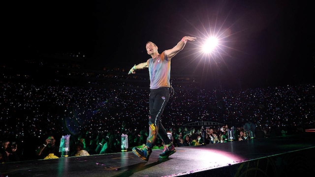 Coldplay's music has captivated millions of fans worldwide, but there's more to the band than just their sound. Here are five fun facts about Coldplay and their songs that will make you fall in love with them all over again.