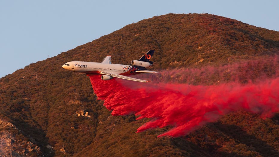 fire fighting plane