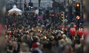 London bomb scare: Suspicious vehicle triggers evacuation on Regent Street