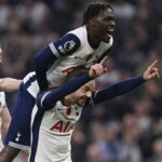 Tottenham form unacceptable, says coach after Arsenal drubbing