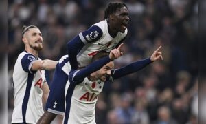 Tottenham form unacceptable, says coach after Arsenal drubbing