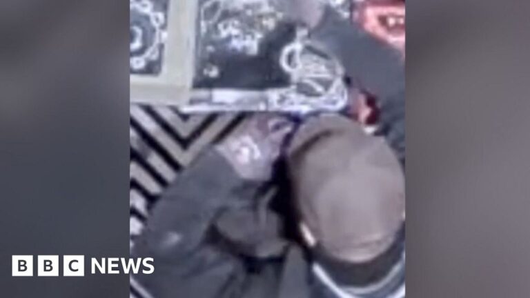 CCTV shows how burglar carried out £10m London jewellery heist