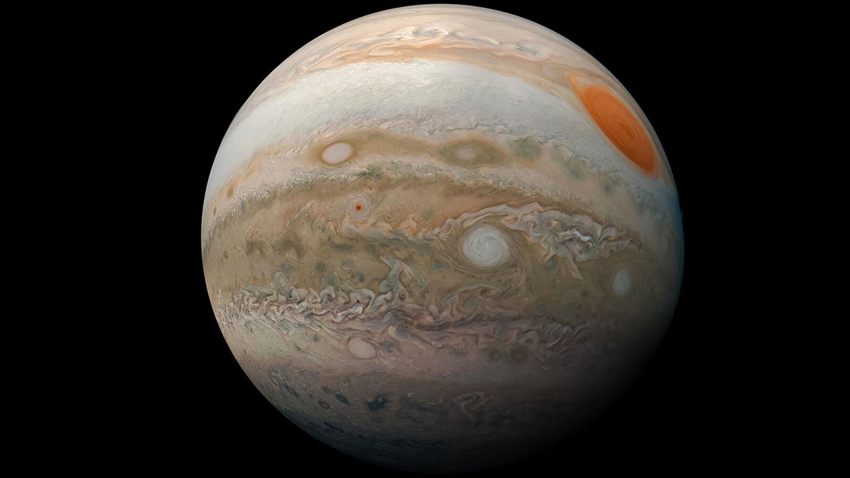 Amateur Astronomer Discovers Unexpected Composition of Jupiter’s Clouds