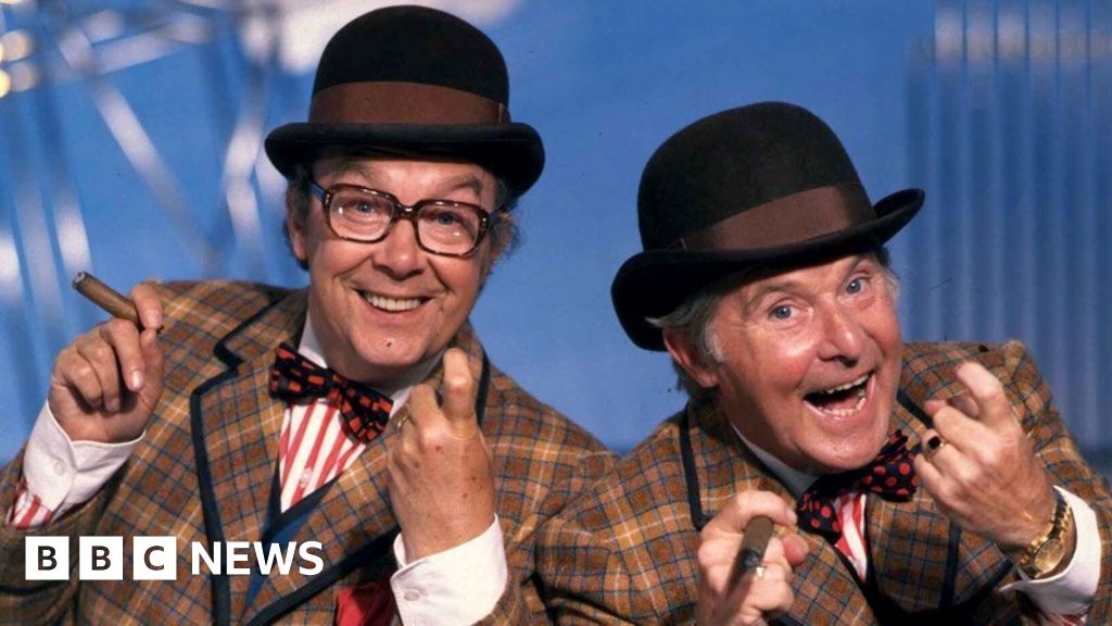 Eric Morecambe’s glasses sell for £20,000 at auction