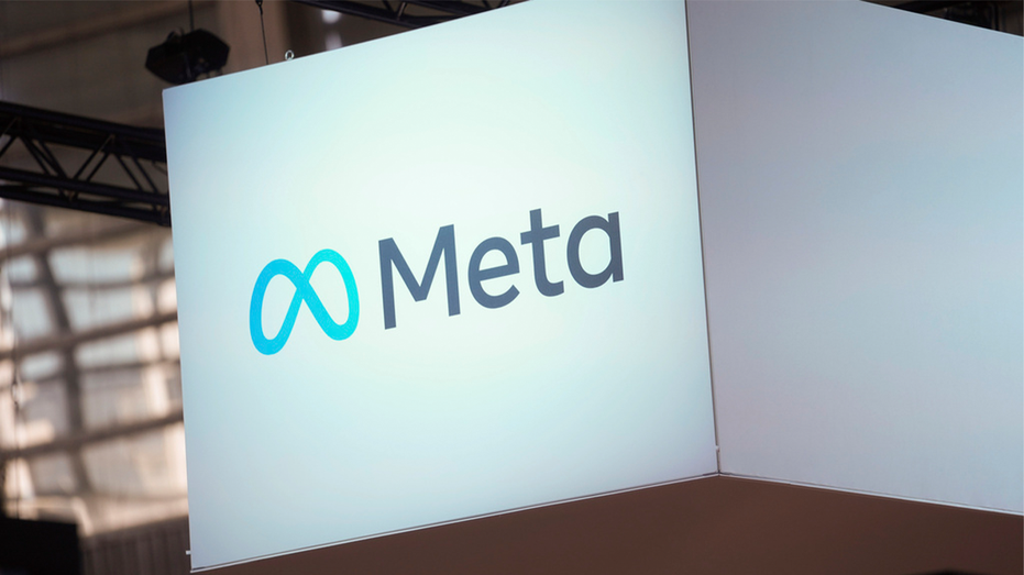 Meta logo