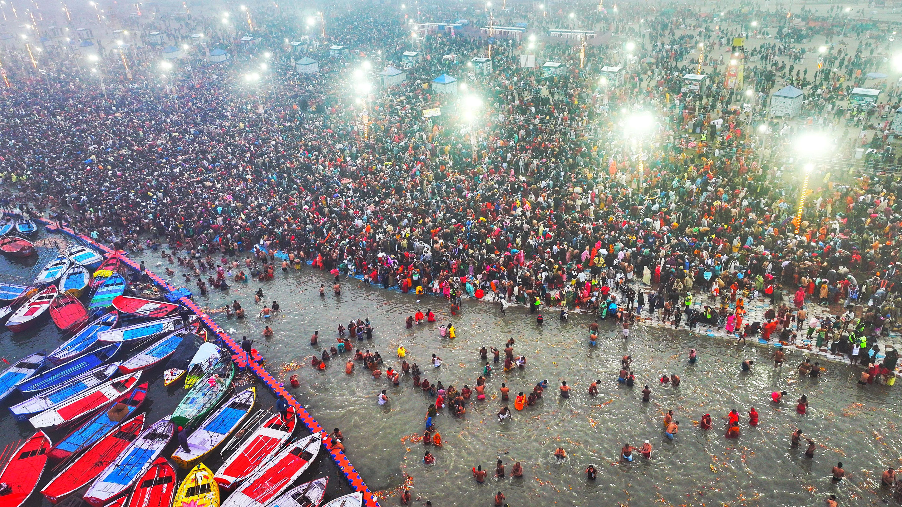 Maha Kumbh 2025: Devotees take dip at Triveni Sangam