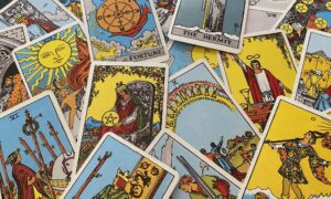 Here’s a 2025 tarot reading for earth, fire, air, and water signs