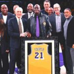 Lakers retire Michael Cooper’s No. 21 jersey on an emotional night