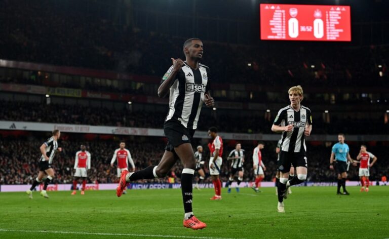 Newcastle Win At Arsenal To Put One Foot In League Cup Final