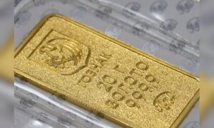 Gold prices ease amid profit-taking and anticipation of US jobs report