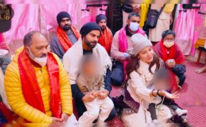 “Kuch Sawaal They Mann Mein”: Anushka Sharma, Virat Kohli Visit Premanand Maharaj