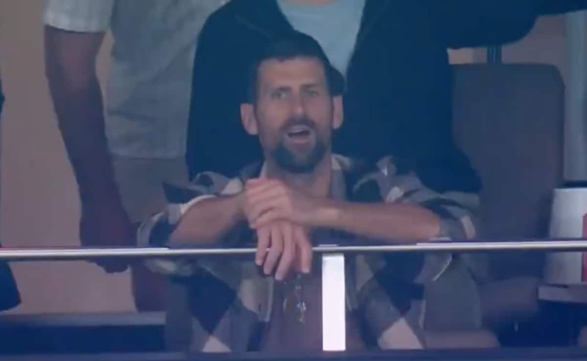 Novak Djokovic Left Gobsmacked By Marcus Stoinis’ Bizarre Dismissal In BBL. Video Viral