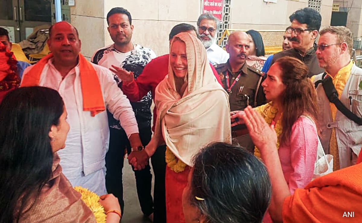 Steve Jobs’ Wife Laurene Powell Visits UP Temple Ahead Of Maha Kumbh Visit