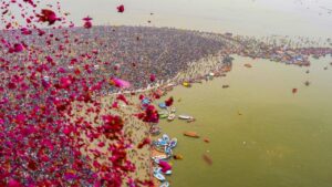 Braving biting cold, devotees gather at Triveni Sangam to take holy dip