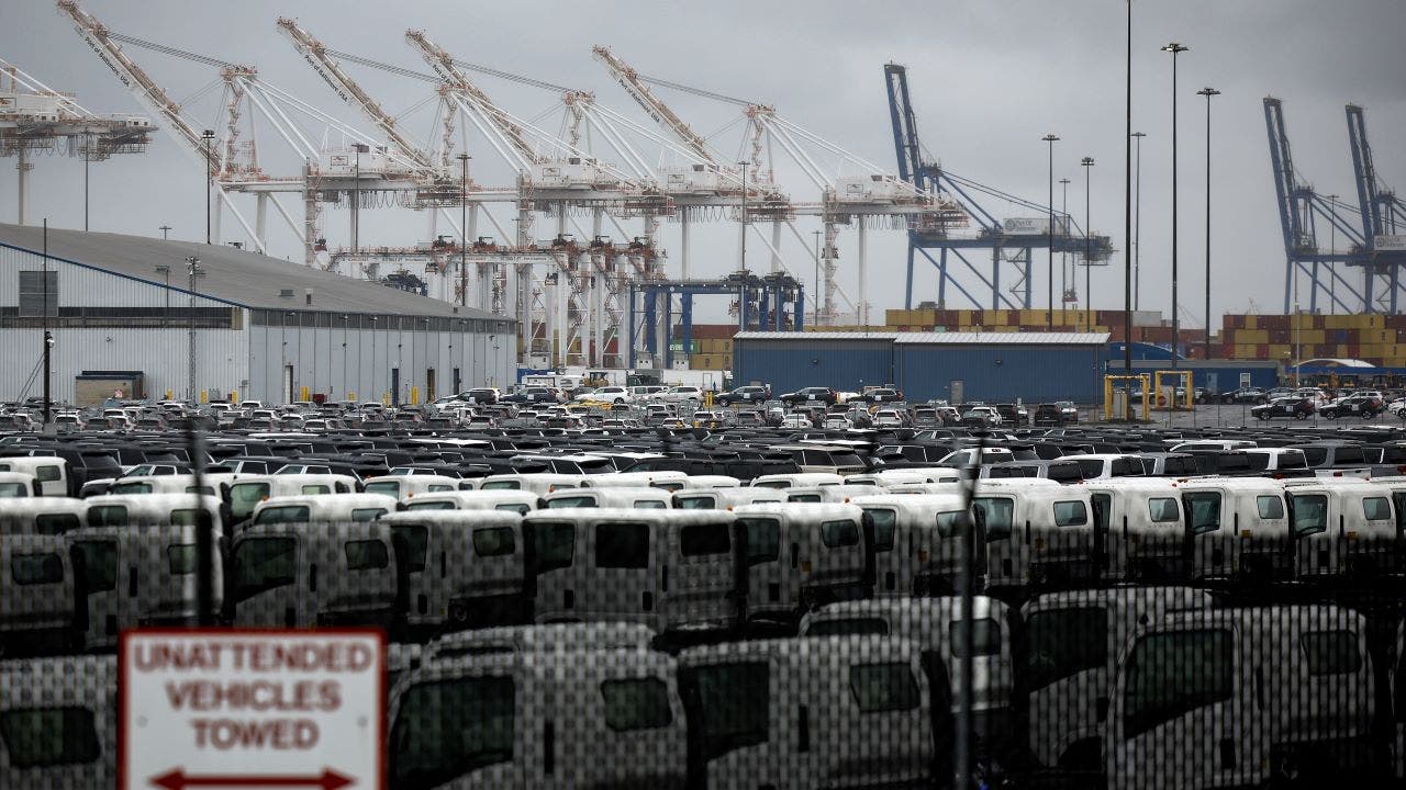 Dockworkers’ union, employers avert strike after reaching tentative deal