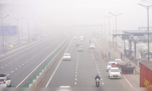 Fog delays over 100 Delhi flights, trains hit; AQI stays ‘very poor’ at 377, temp drops to 10°C