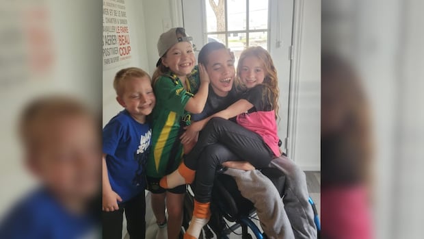 Quebec mom who needs adapted vehicle for son inspires community to raise money to buy one